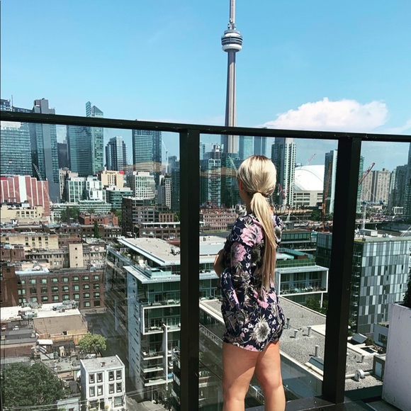 Meet your Posher, Stephanie - Picture 1 of 1